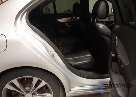 2015 Mercedes-Benz C 300 from USA, damaged, VIN 55SWF4JBXFU070937